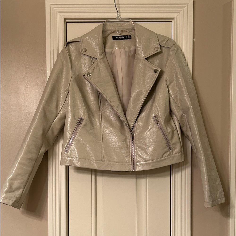 Missguided Vegan Leather Cream Motorcycle Jacket Sz 4